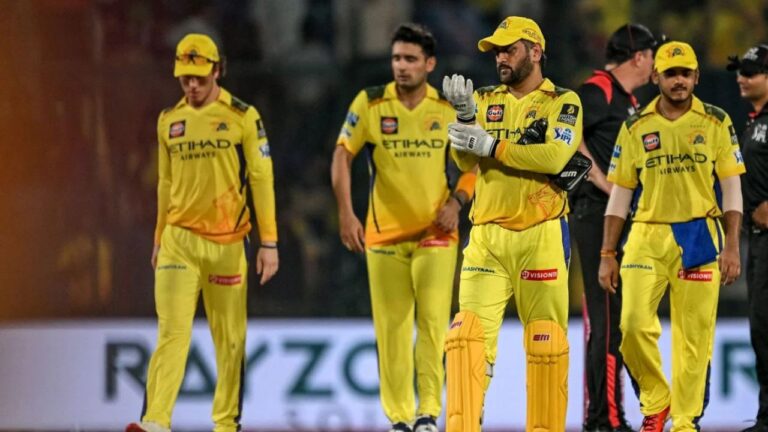 MS Dhoni Absolved as Ravichandran Ashwin Urges CSK to Move Past Legendary Era