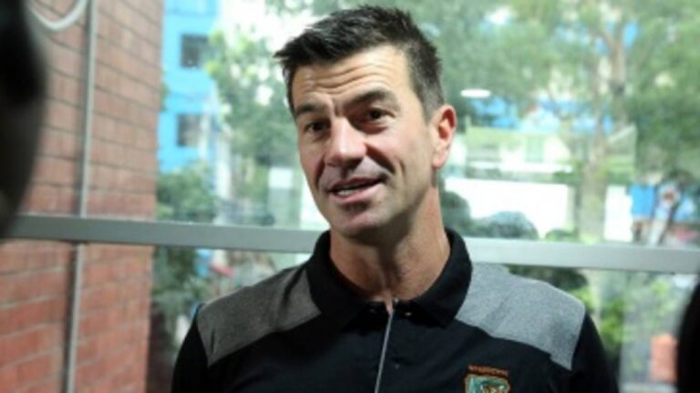Simon Helmot Appointed Gulf Giants Head Coach for ILT20 2024, Replaces Jonathan Trott