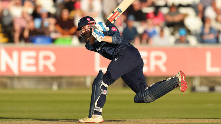 Wharton leads recovery as Yorkshire knock Durham off their perch – Yorkshire Overtake Durham at North Group Summit in Vitality Blast Thriller