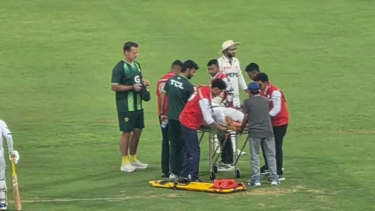 Hasan Ali Stretchered Off Following Scary Fall in BAN vs PAK Test