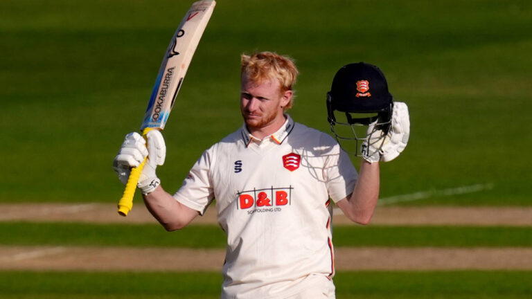 Jordan Cox celebrates Test call-up with unbeaten 184 in Dominant Essex Display