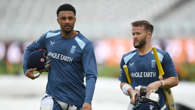 New Zealand bowl first as Emilio Gay makes England debut at Lord’s